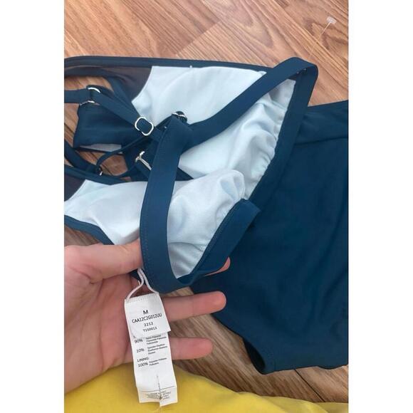 Cupshe Bikini Size Medium - Picture 6 of 7